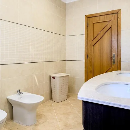 Semesterbostad #373 Charming 3br With Spacious Garden & Bbq Albufeira
