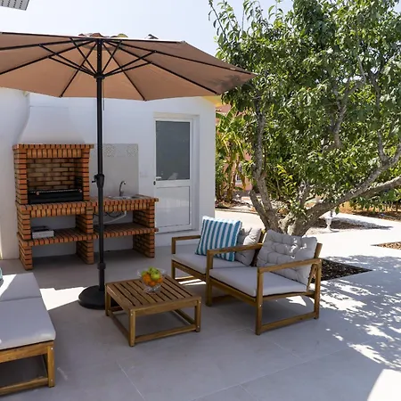 #373 Charming 3br With Spacious Garden & Bbq Albufeira