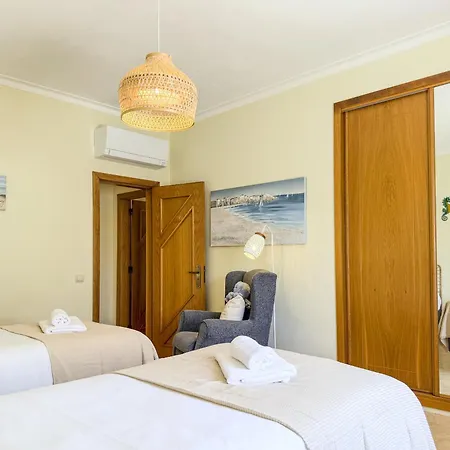 #373 Charming 3br With Spacious Garden & Bbq Dom wakacyjny Albufeira