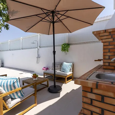 #373 Charming 3br With Spacious Garden & Bbq Dom wakacyjny *